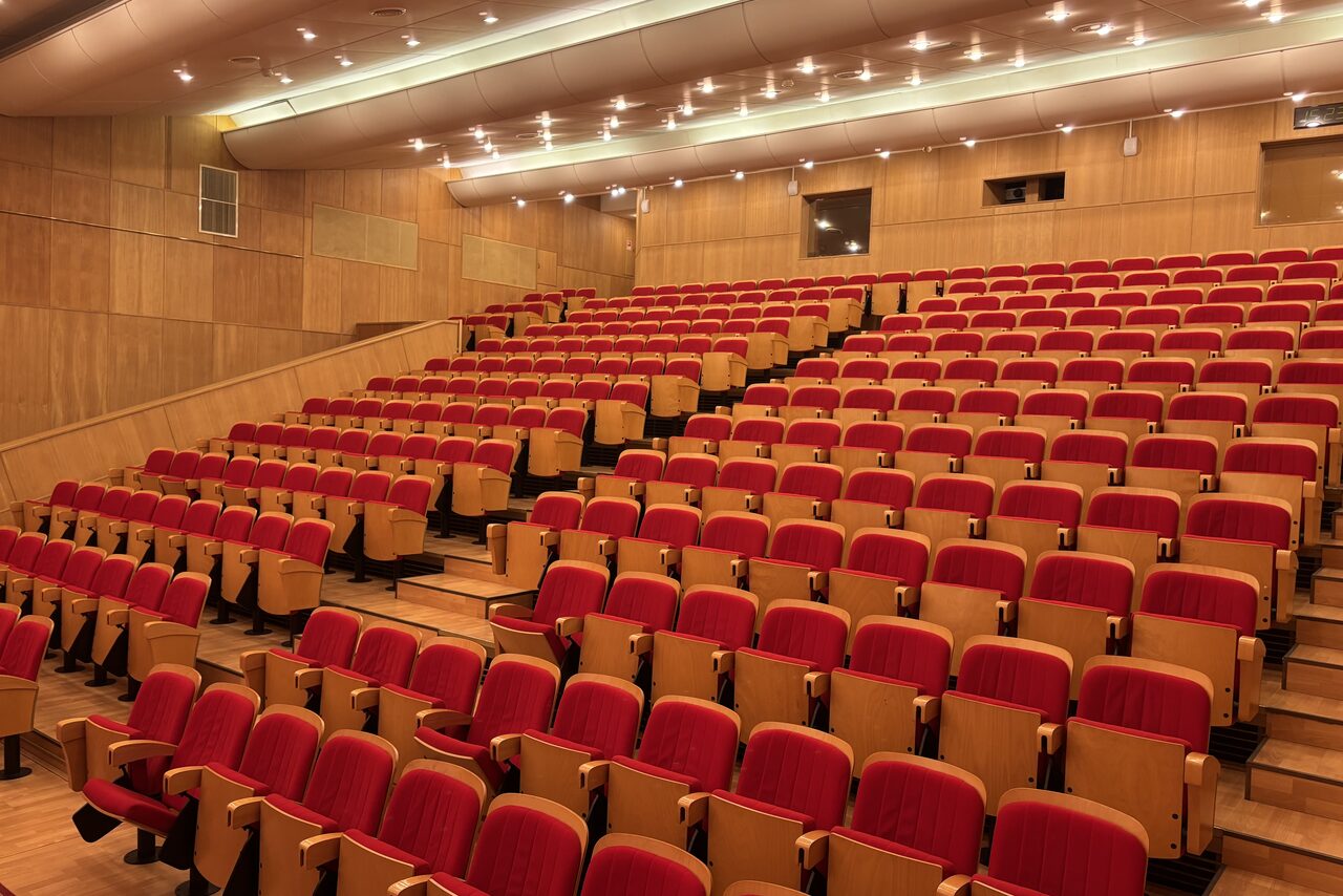 Арендовать МоцПрофКомп. Конференц-зал в отдельном здании