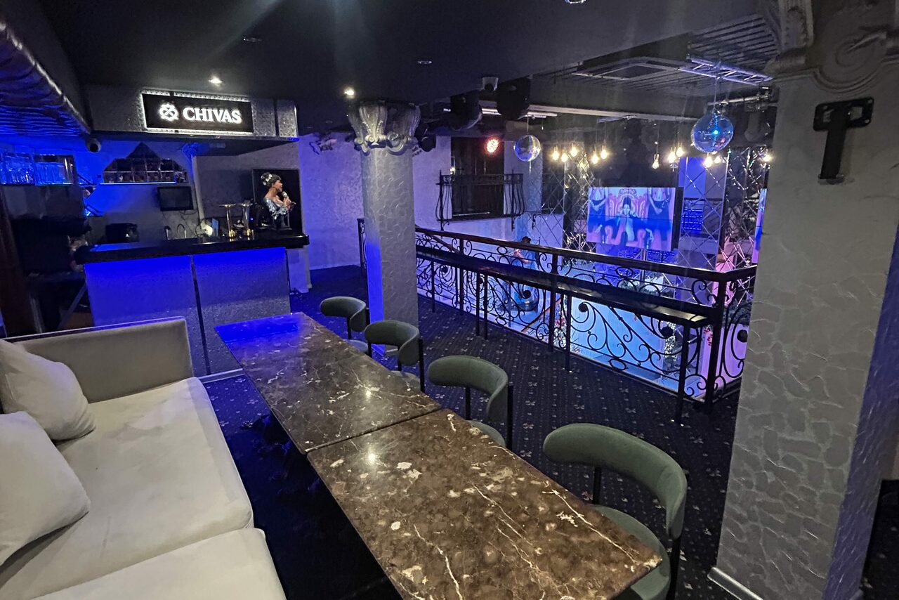 Арендовать Двухуровневый VERO_LOFT «все включено» с караоке и диджеем