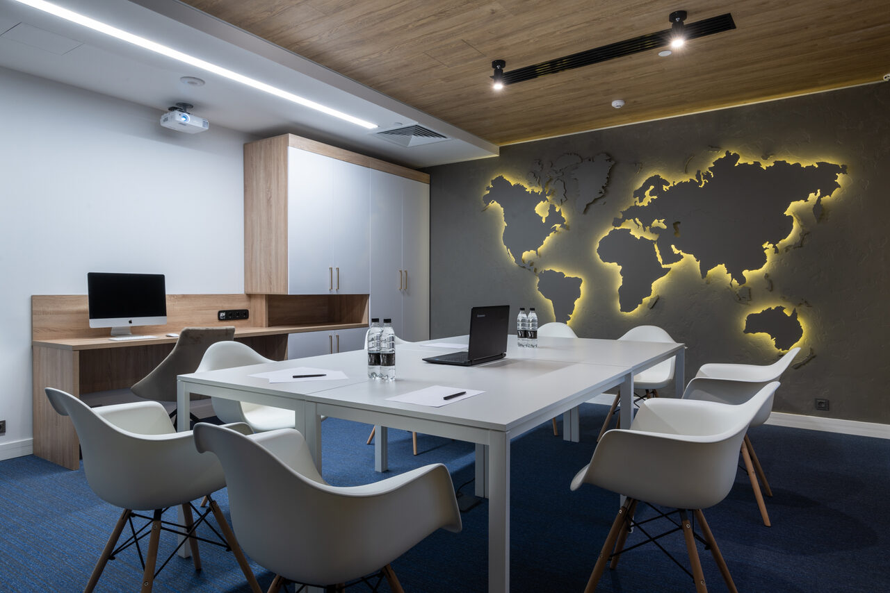 Арендовать V Hotel Tverskaya. Переговорная на 15 человек