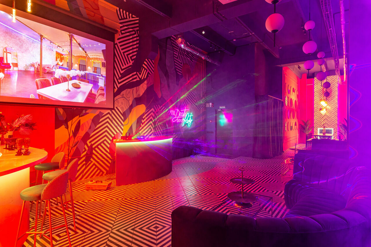 Арендовать Лофт Май. Зал Мира