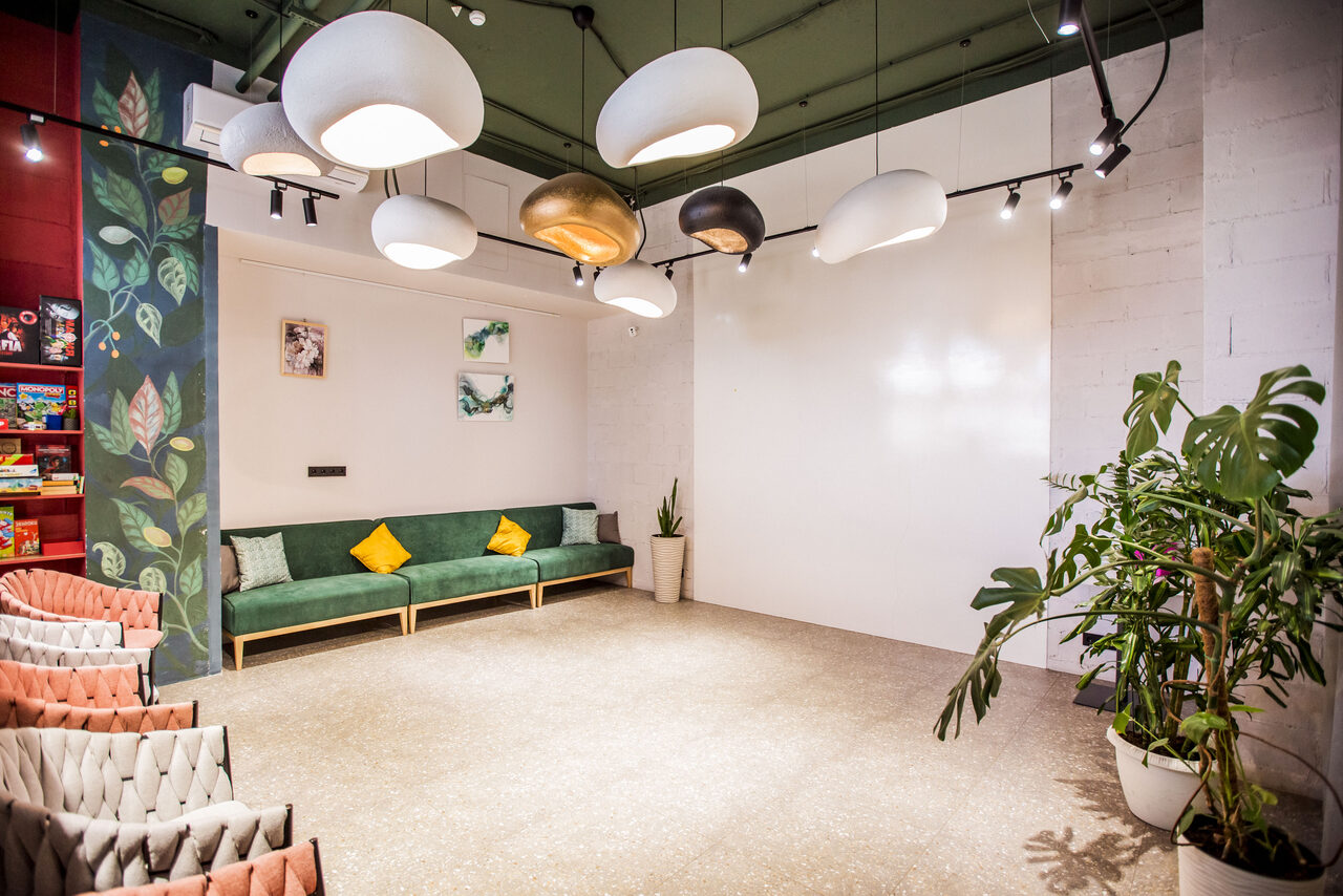 Арендовать Коворкинг «Офлайн». Уютный коворкинг для мероприятий