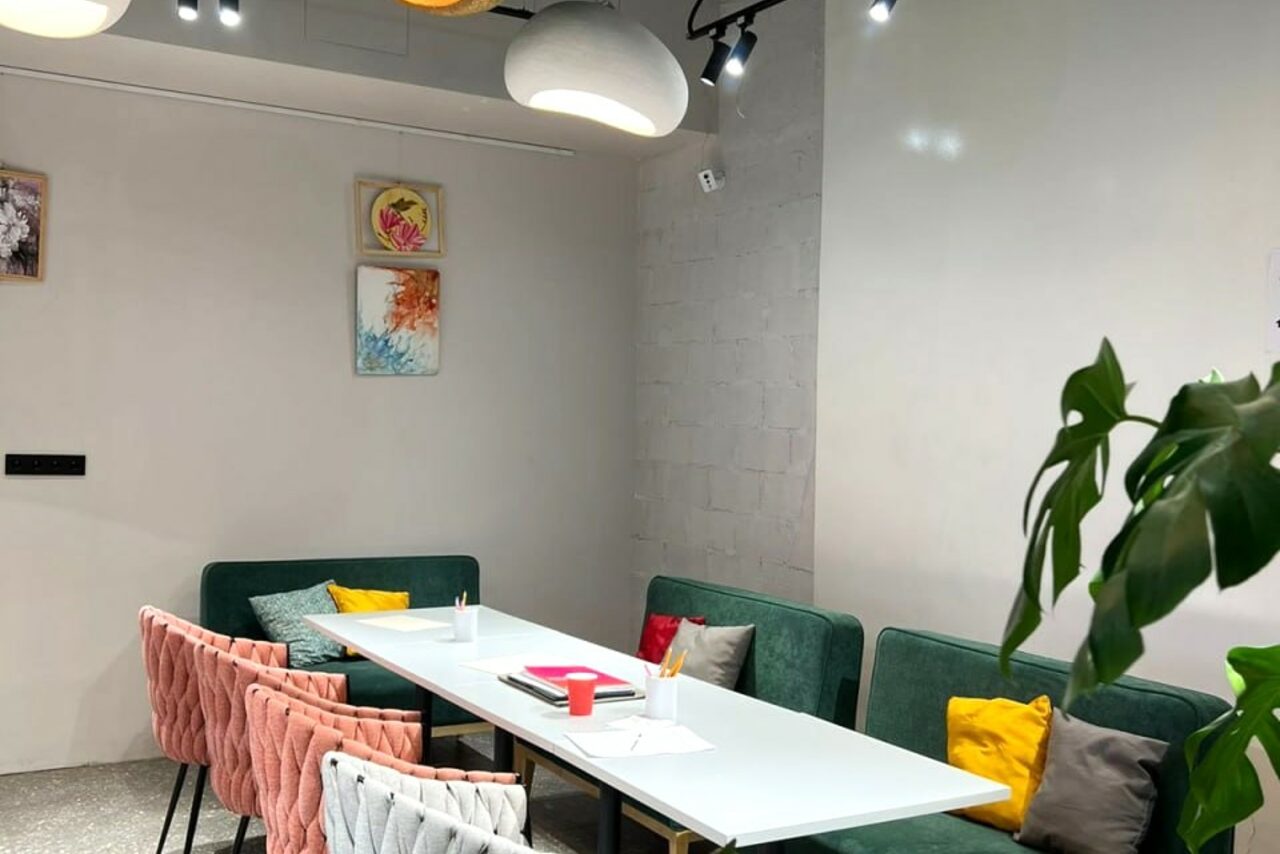 Арендовать Коворкинг «Офлайн». Уютный коворкинг для мероприятий