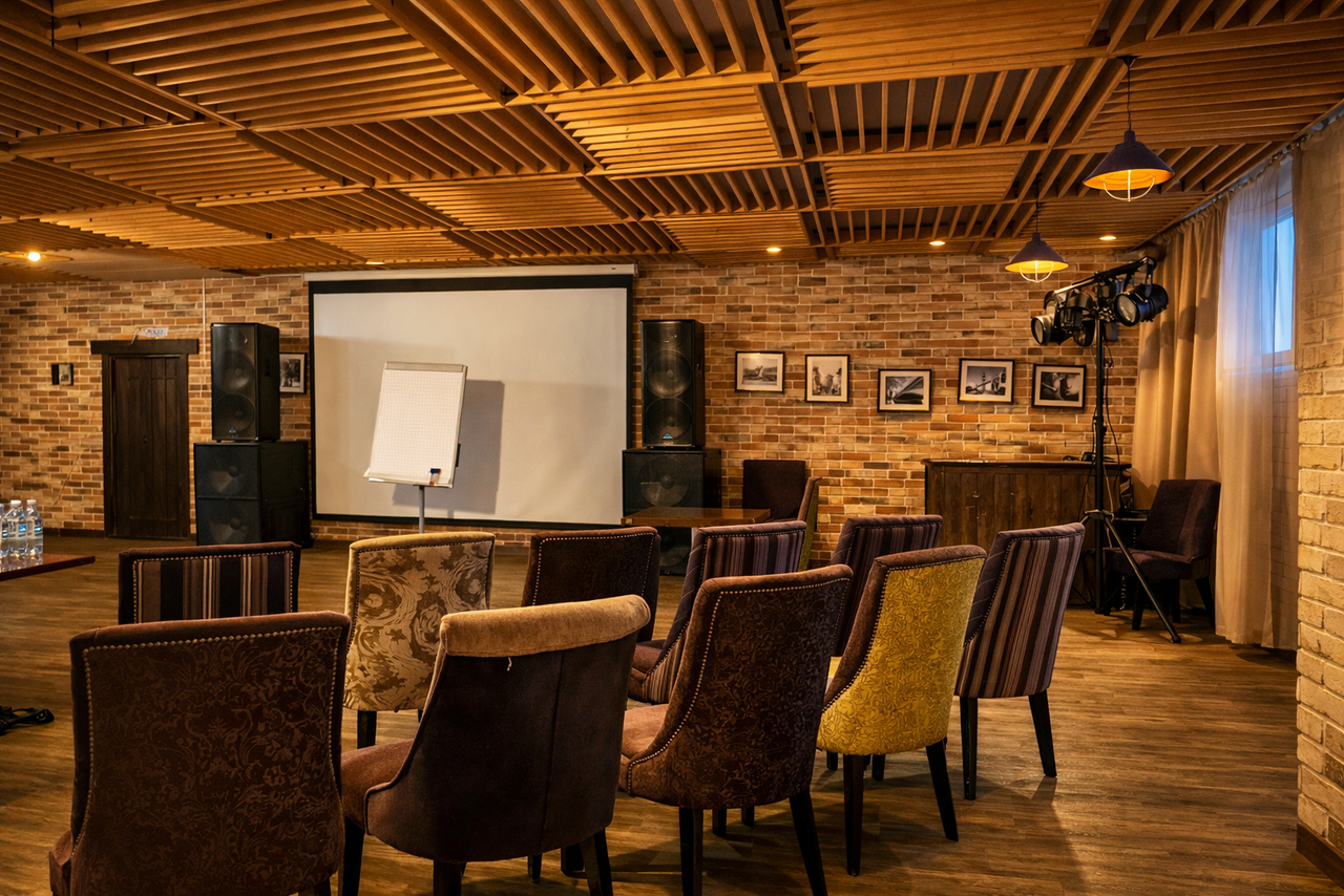 Арендовать Фореста. Зал «Мансарда» в Прохорово