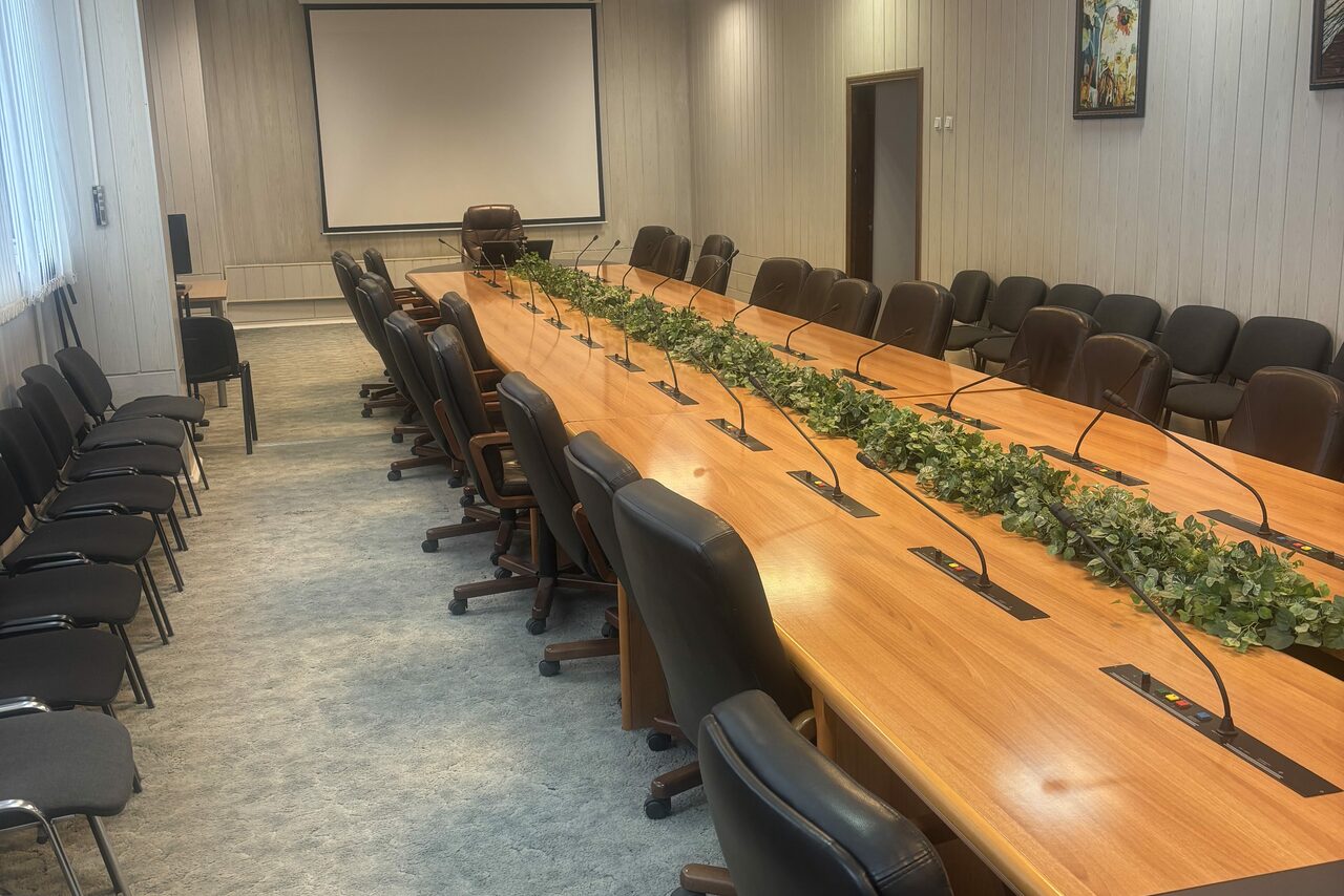 Арендовать МоцПрофКомп. Зал заседаний