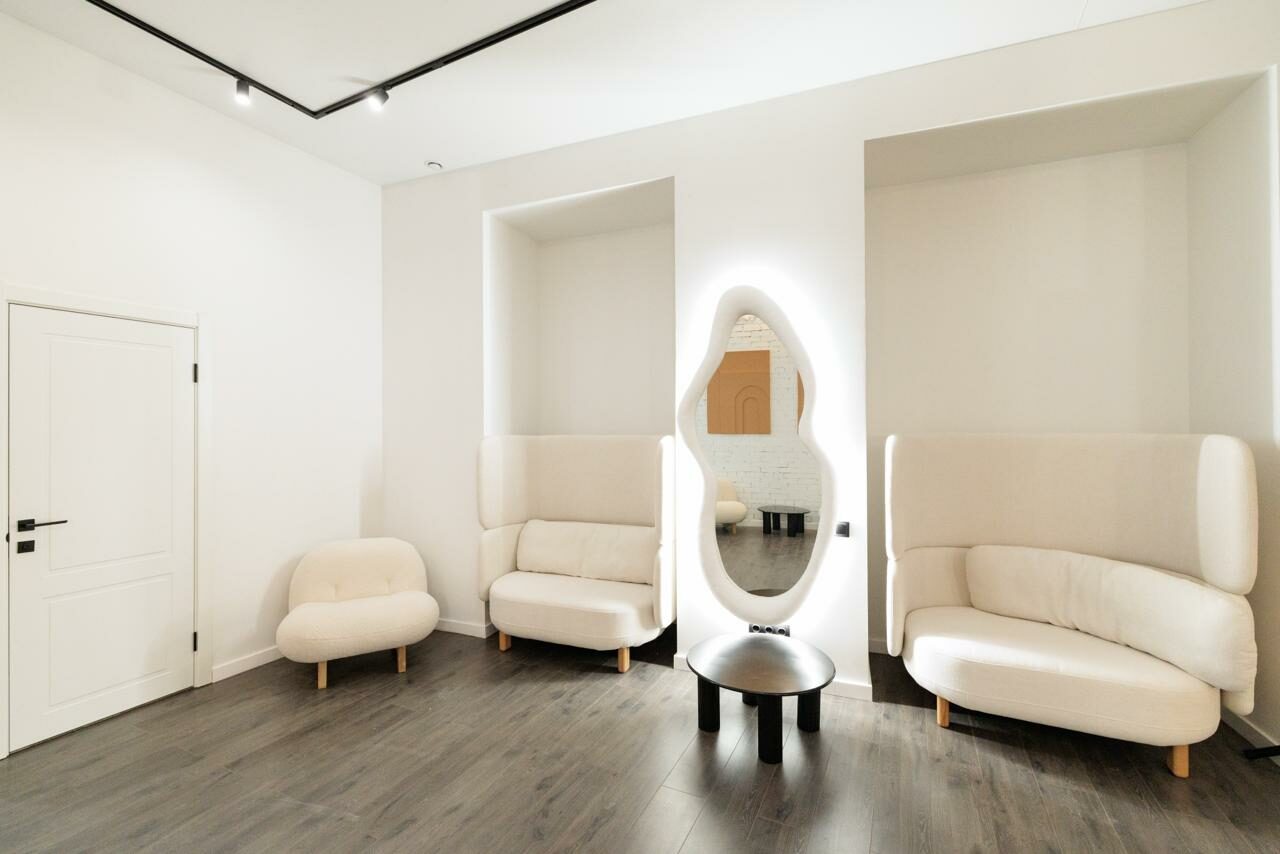 Арендовать Blank. Светлый лофт с верандой