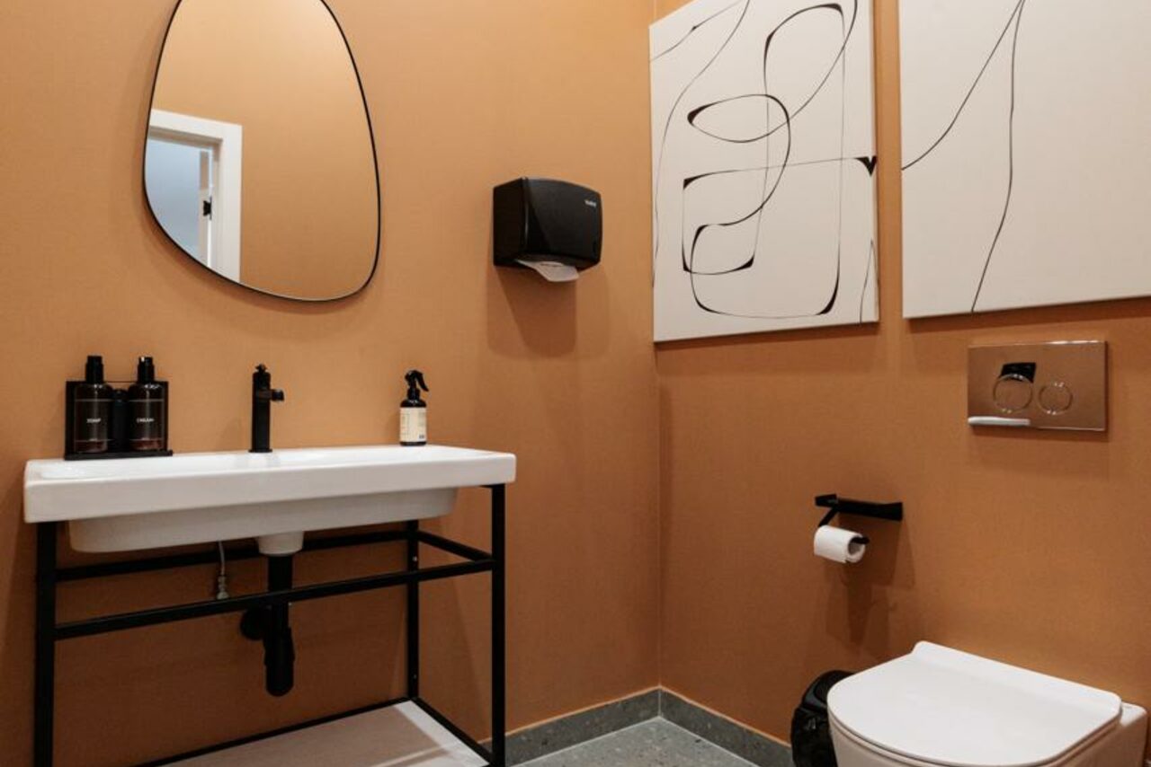 Арендовать Blank. Светлый лофт с верандой