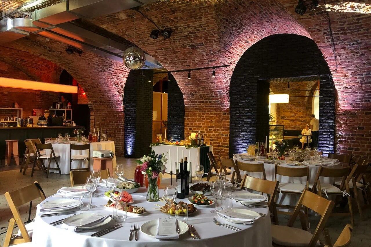 Арендовать Mishka Bar. Стильный бар под закрытие