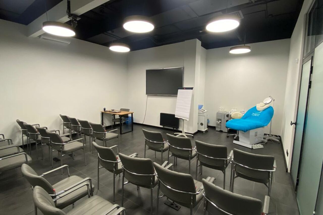 Арендовать МК Плюс. Функциональный конференц-зал