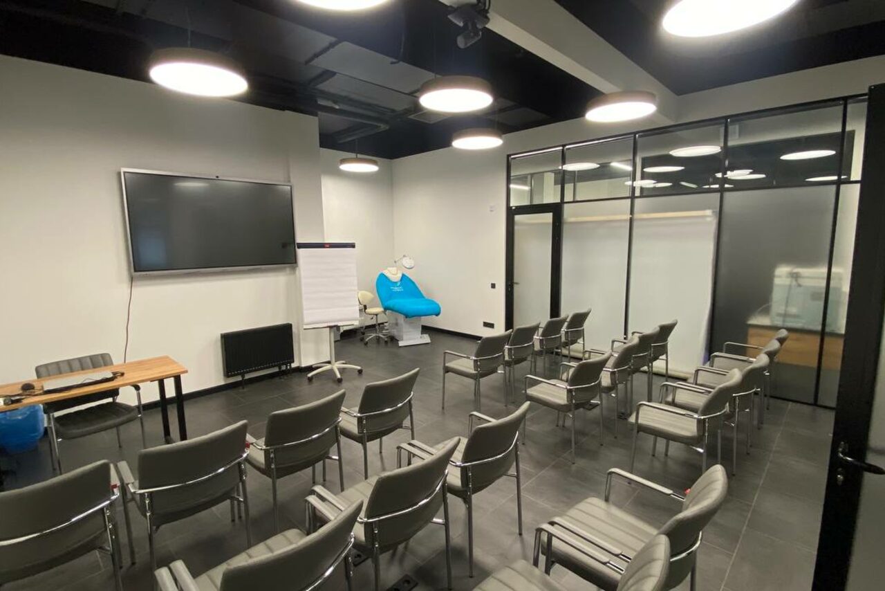 Арендовать МК Плюс. Функциональный конференц-зал