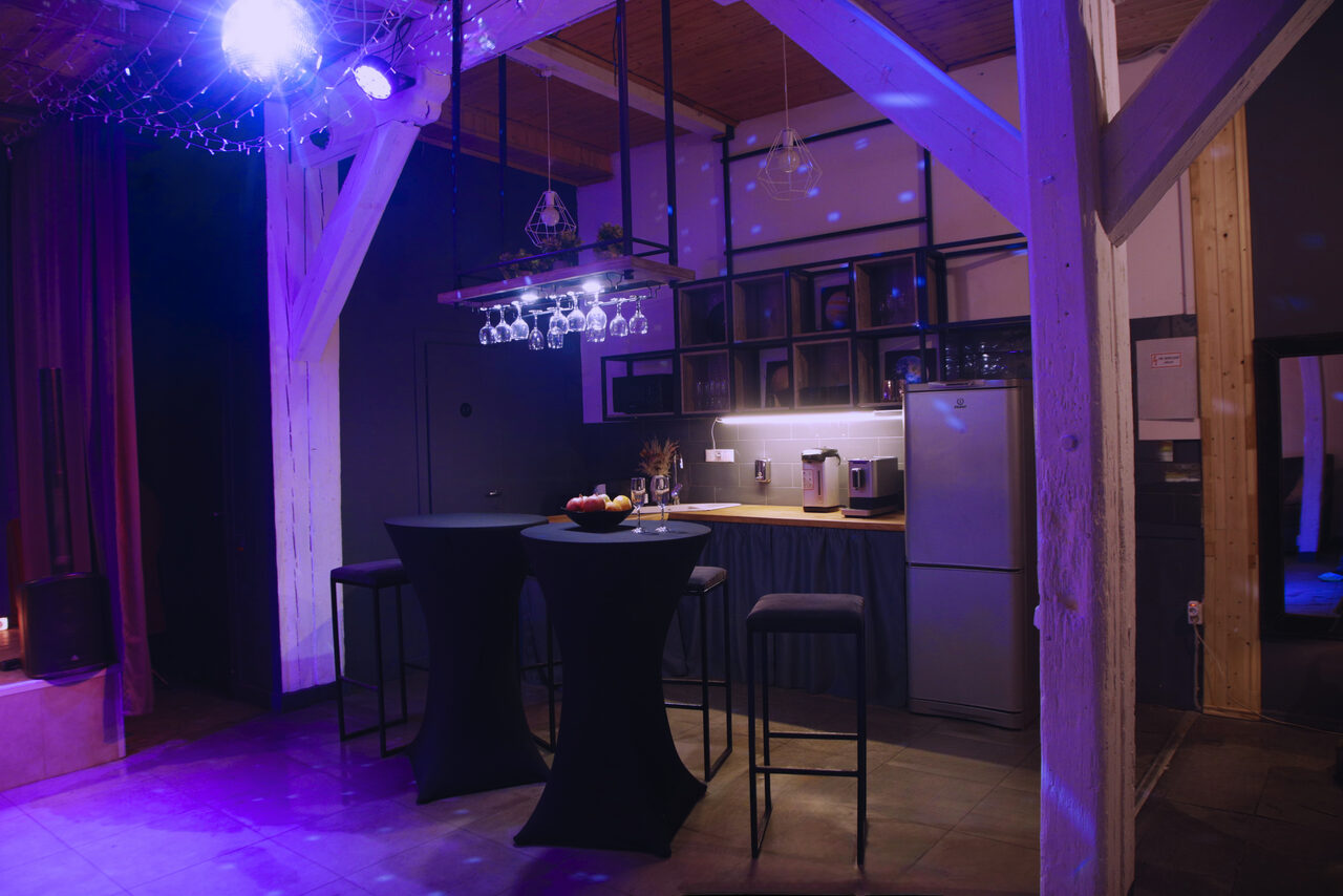 Арендовать Сатурн Лофт