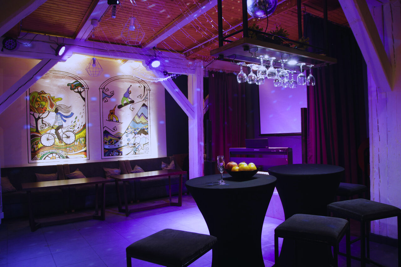 Арендовать Сатурн Лофт