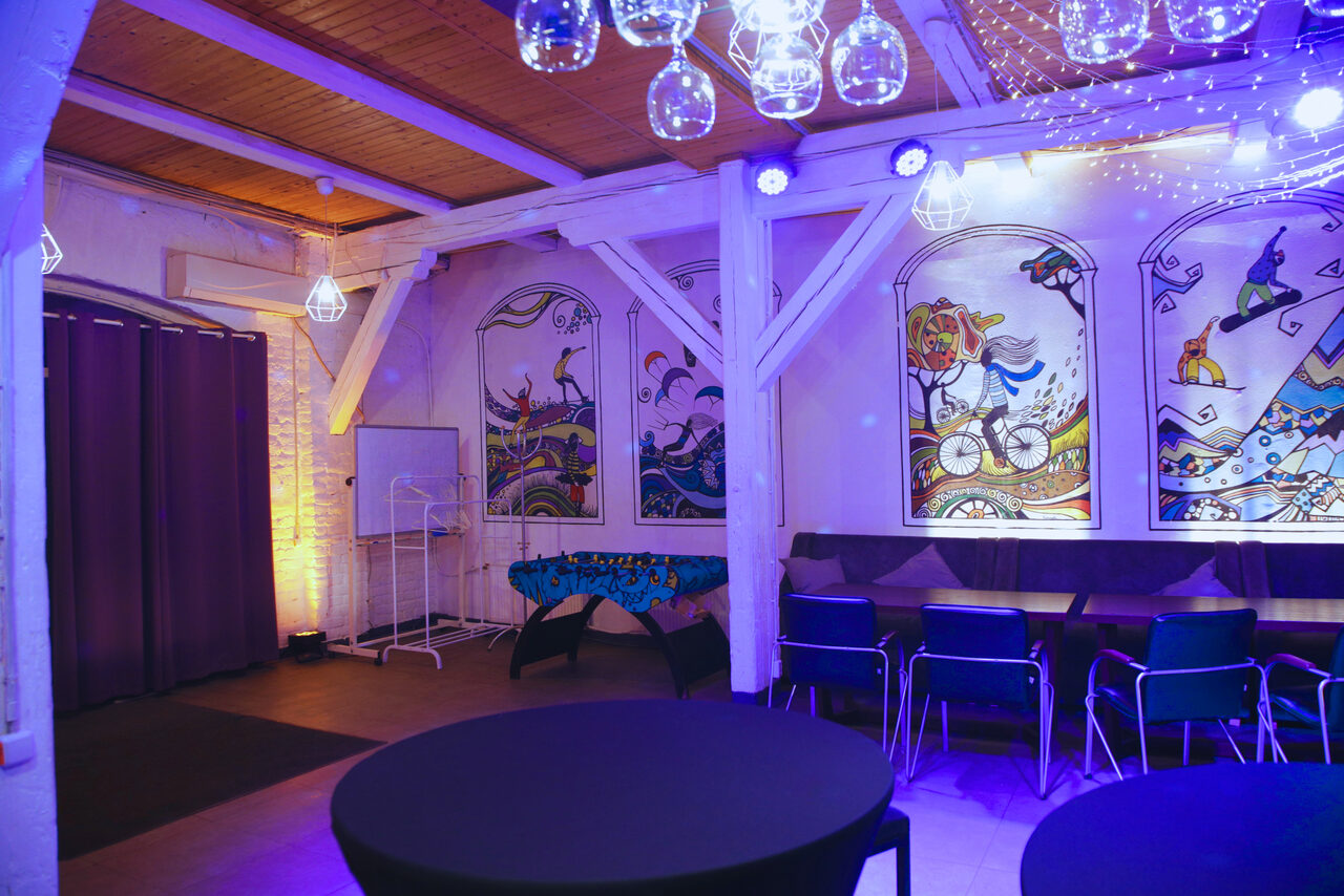 Арендовать Сатурн Лофт