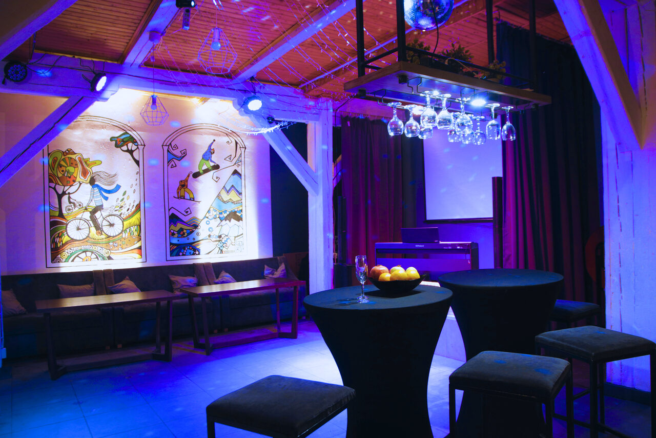 Арендовать Сатурн Лофт