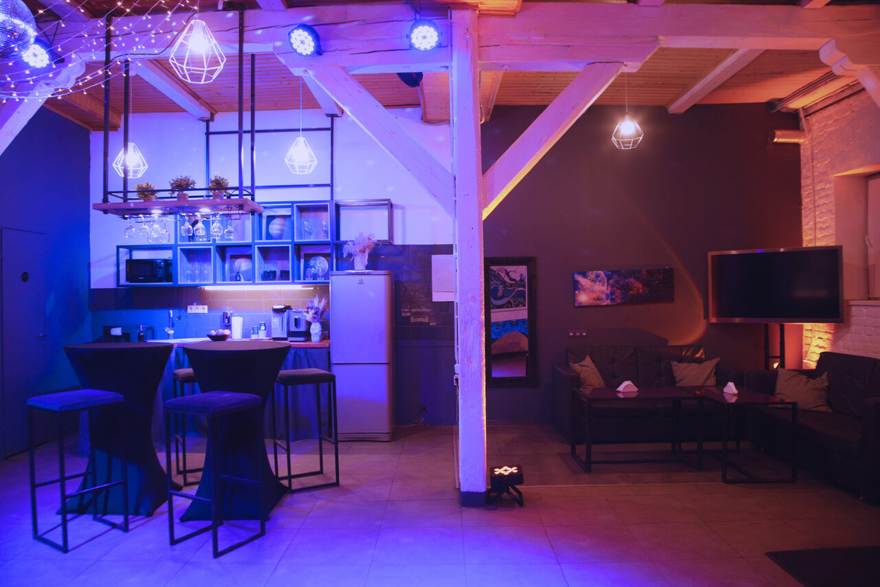 Арендовать Сатурн Лофт