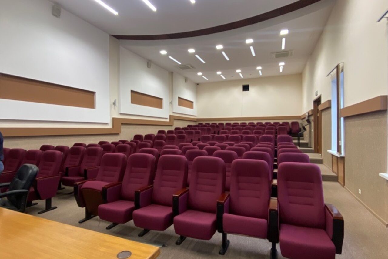 Арендовать Конференц-зал в Институте Экономической Политики