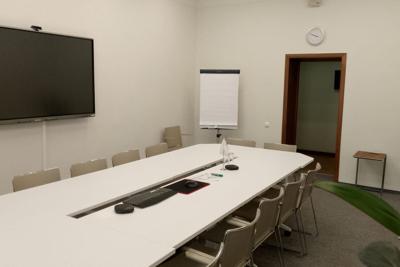 Арендовать Переговорная в Институте Экономической Политики