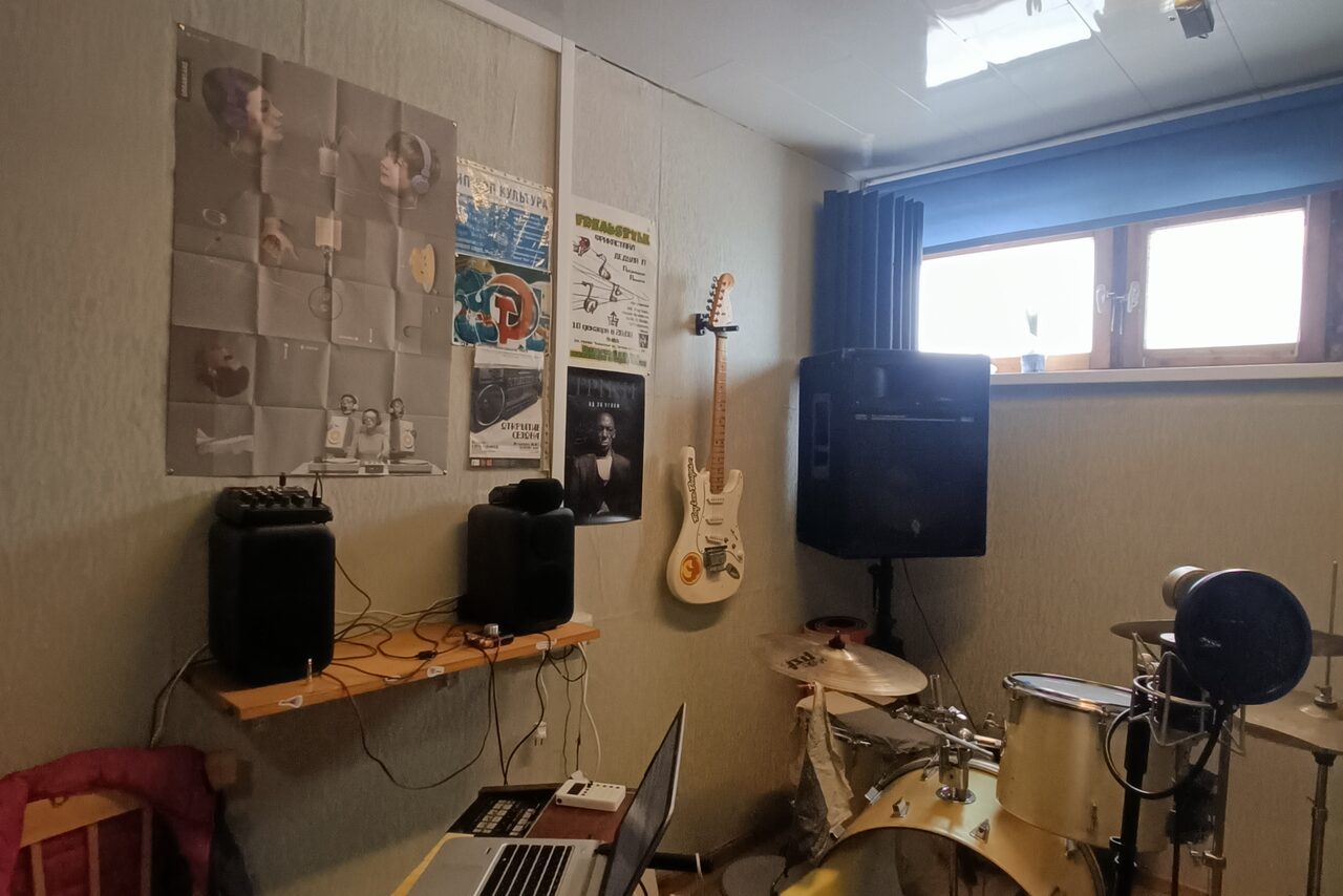 Арендовать Студия Выход