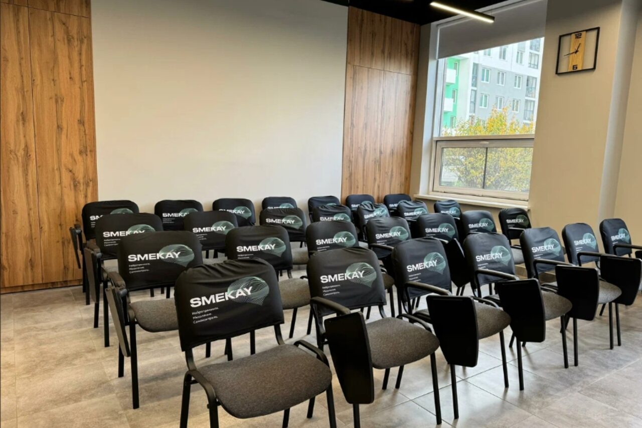 Арендовать Современный светлый офис с мебелью