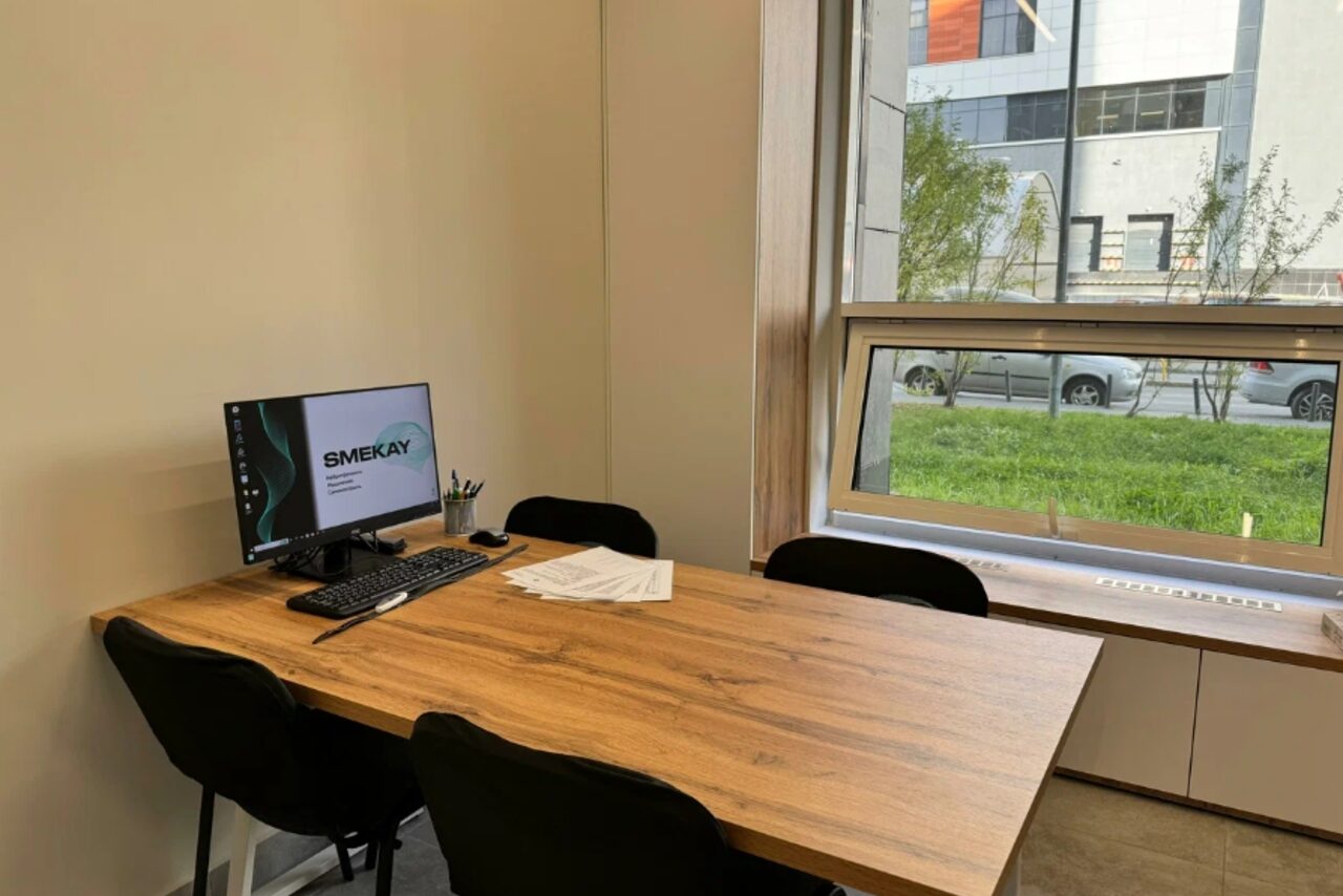 Арендовать Современный светлый офис с мебелью