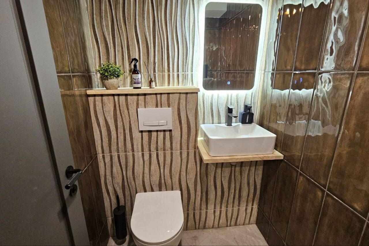 Арендовать Караоке-лофт с бильярдом