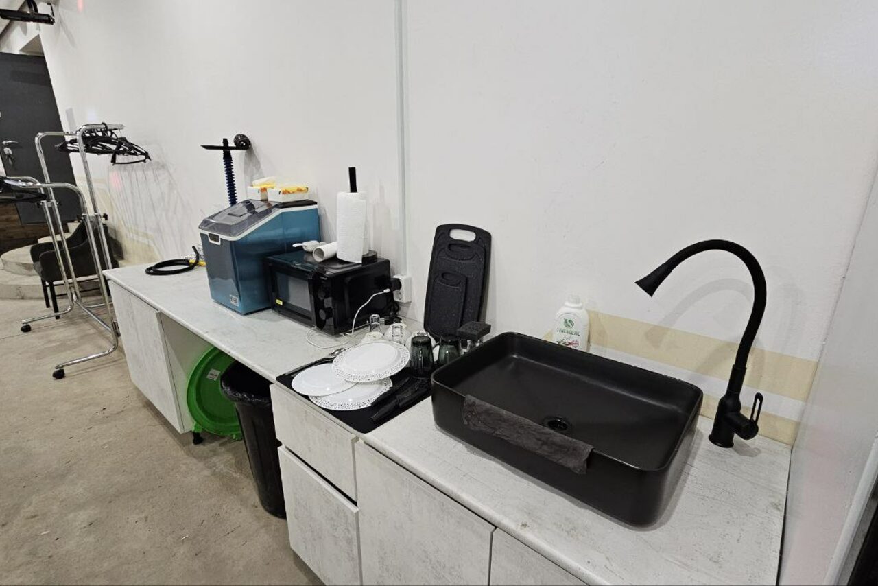 Арендовать Караоке-лофт с бильярдом