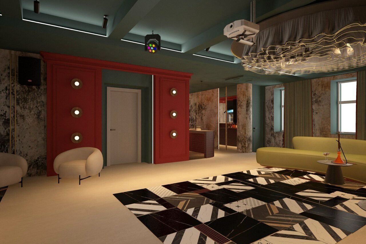 Арендовать Стильное пространство Астрид. Просторное помещение с зеленым диваном и двумя белыми креслами на светлом полу с геометрическим ковром. Красная колонна с круглым освещением, проектор на потолке, рядом барная стойка. Стены с эффектом состаривания, три окна со шторами.