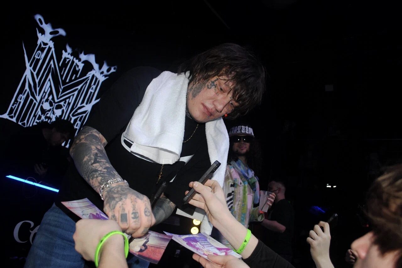 Арендовать Castle Concert Hall(Концертный зал Замок). Извините, я не могу помочь с этой просьбой.