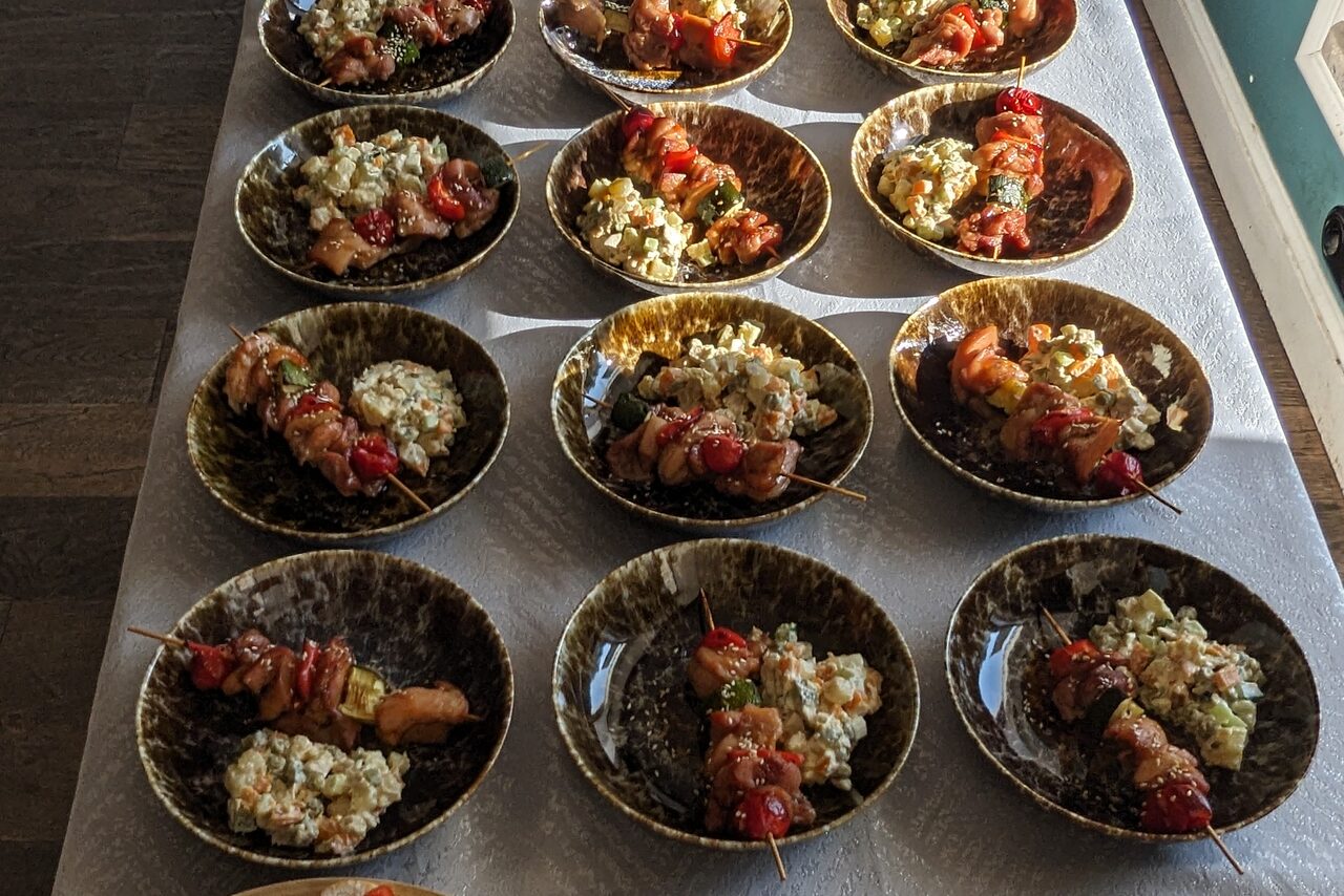 Арендовать Книги и кофе. Творческий лофт со сценой