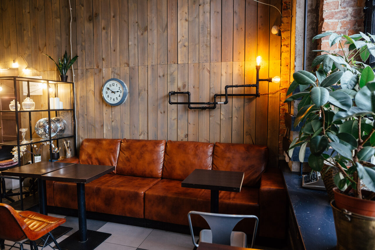 Арендовать  Fabrika. Loft-кафе  