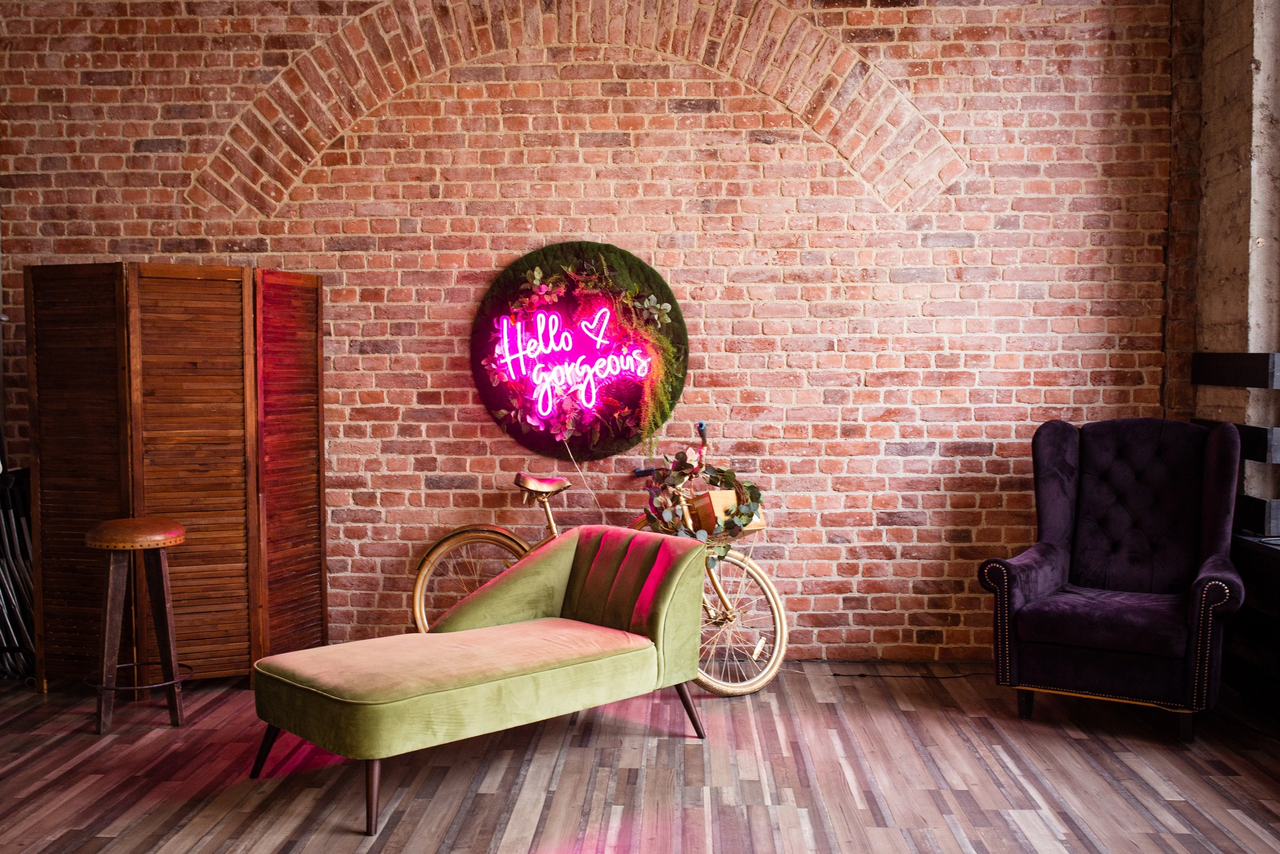 Арендовать Loft with vintage windows 