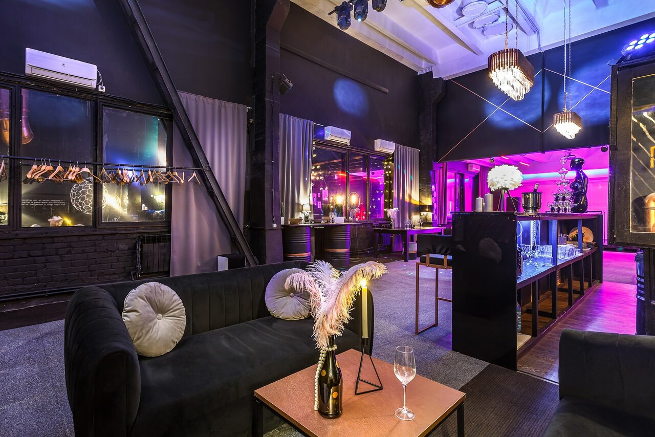 Арендовать Панорамный лофт с выходом на крышу