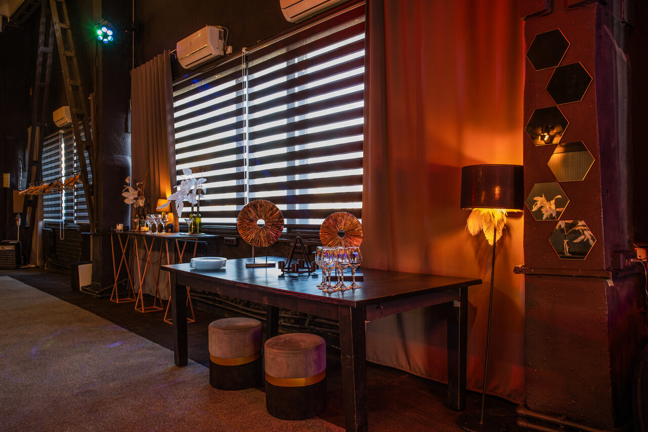 Арендовать Панорамный лофт с выходом на крышу