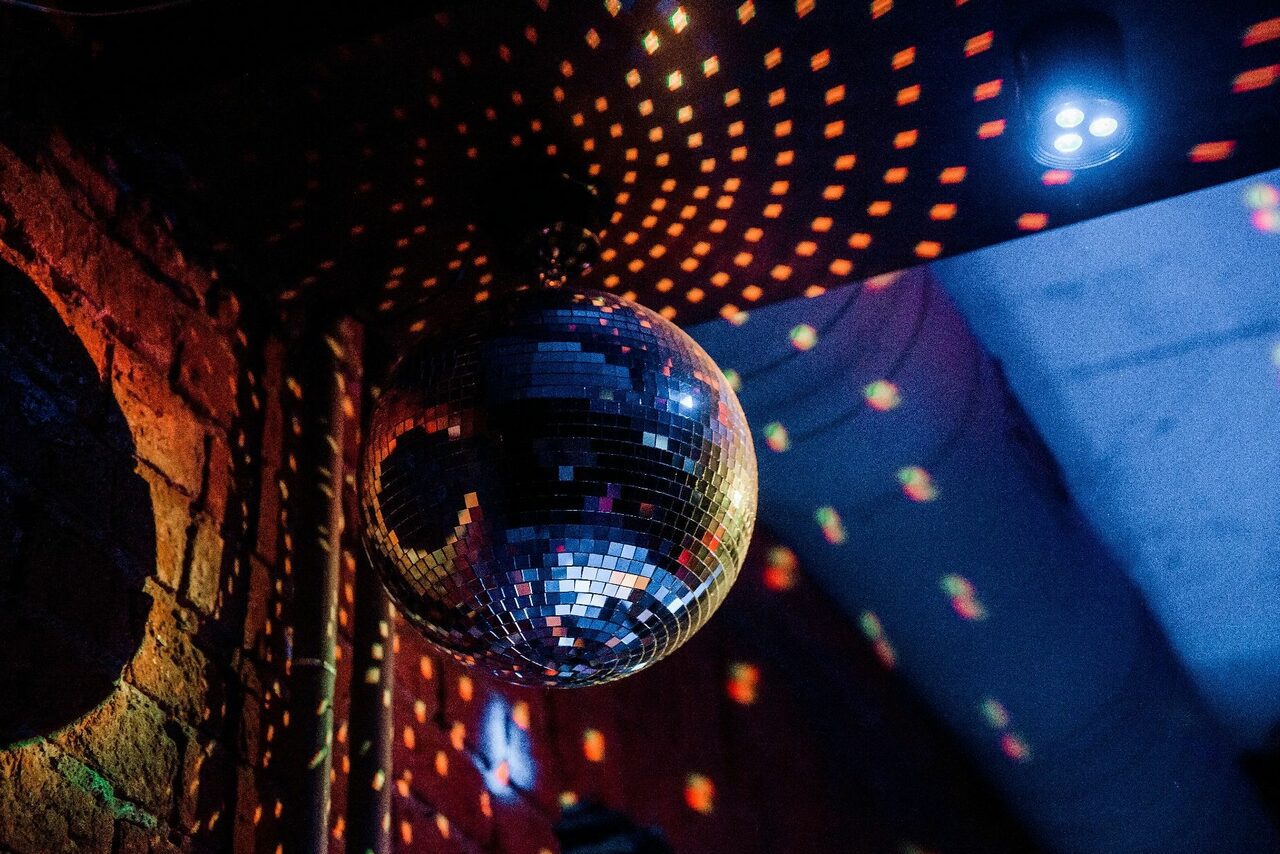 Арендовать Fashionable club loft in the very center of Moscow