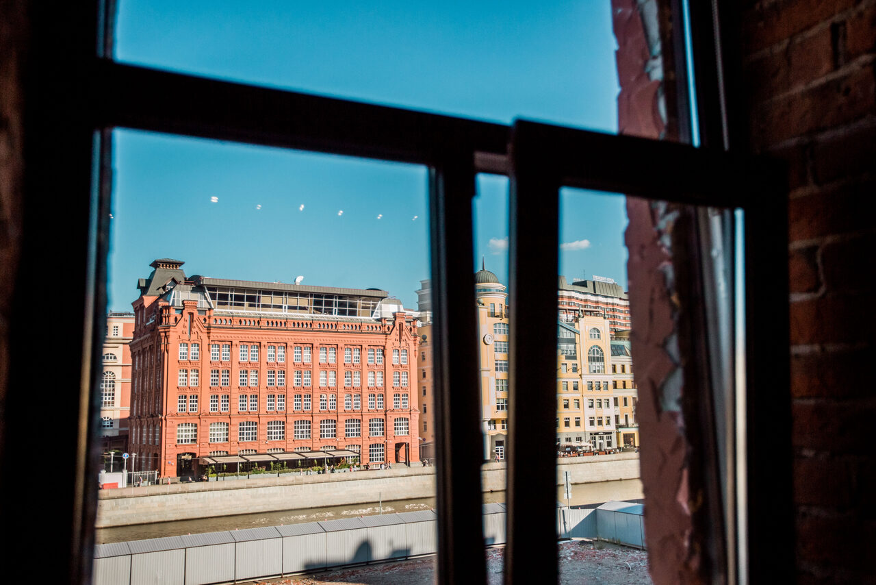 Арендовать Fashionable club loft in the very center of Moscow