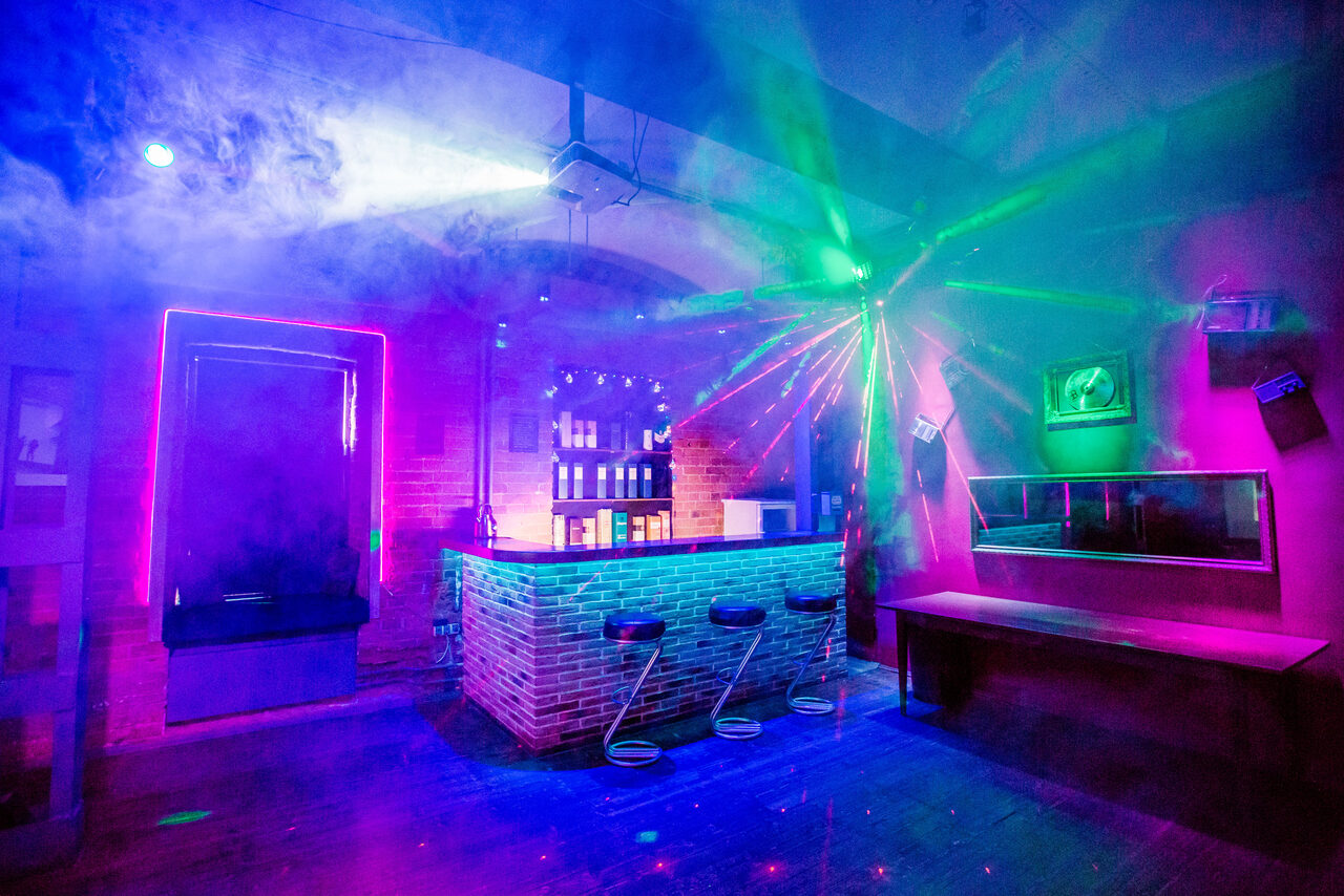 Арендовать Fashionable club loft in the very center of Moscow