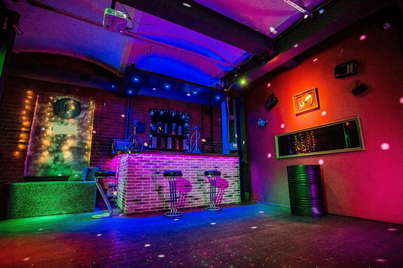 Арендовать Fashionable club loft in the very center of Moscow