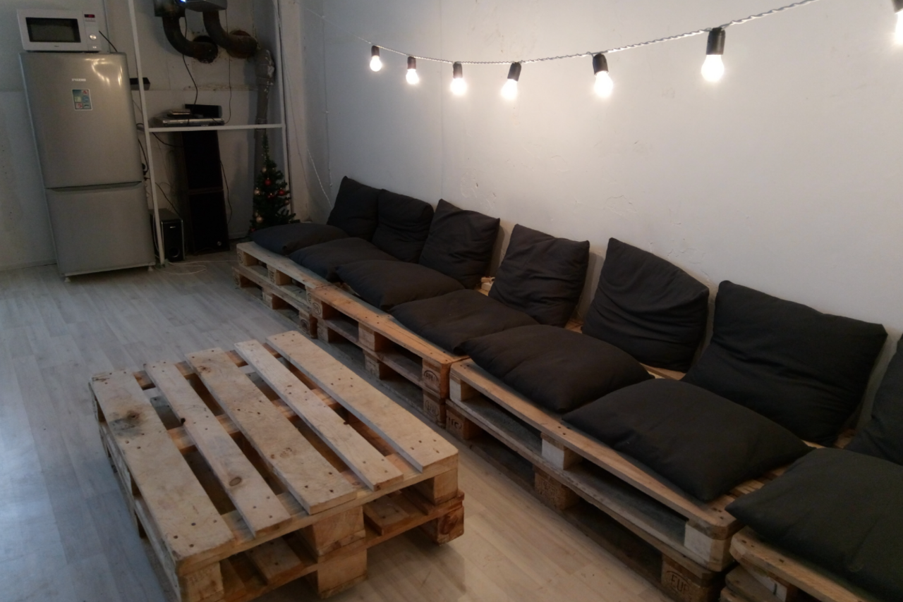 Арендовать Лофт с экраном во всю стену