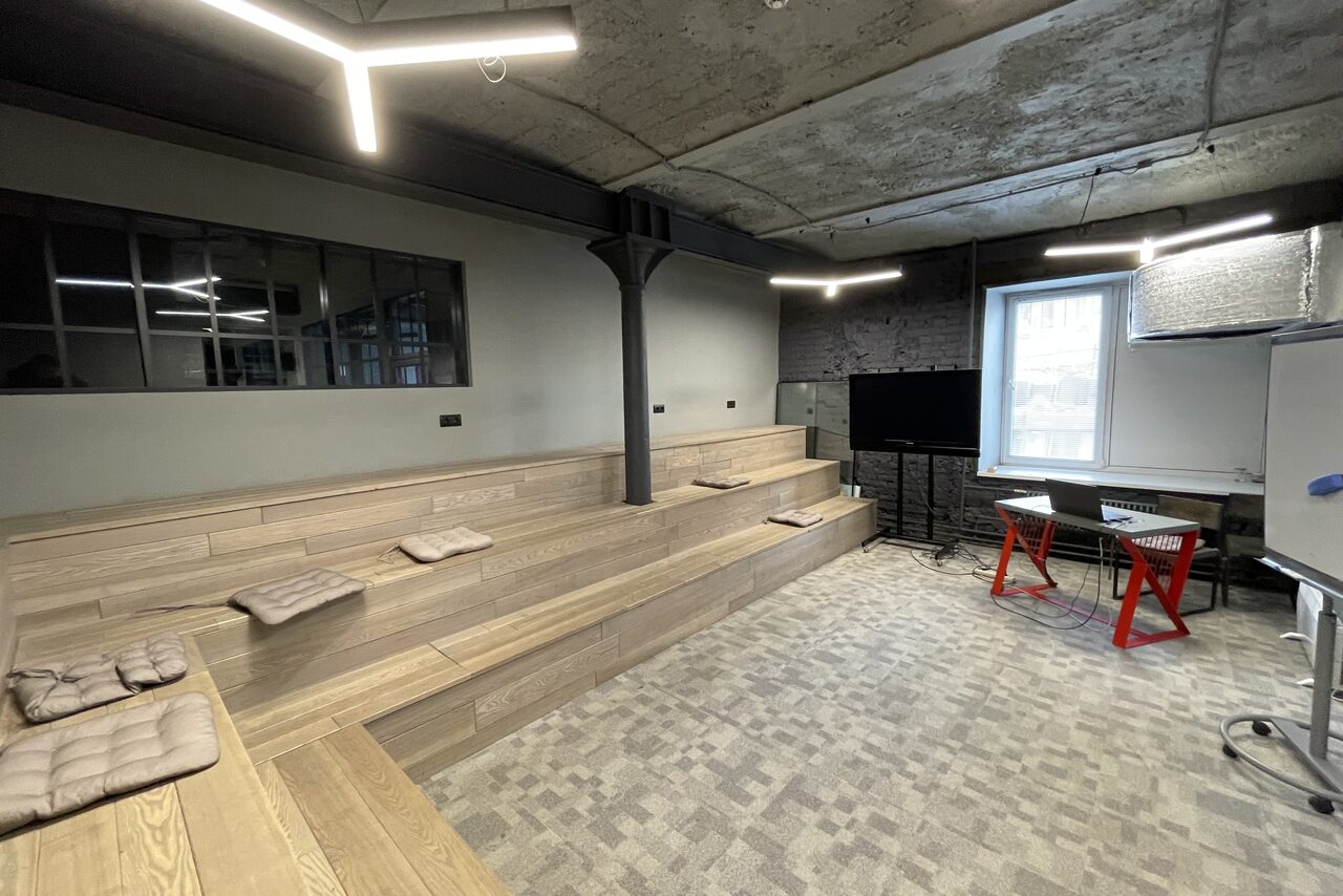 Арендовать Современный компьютерный класс