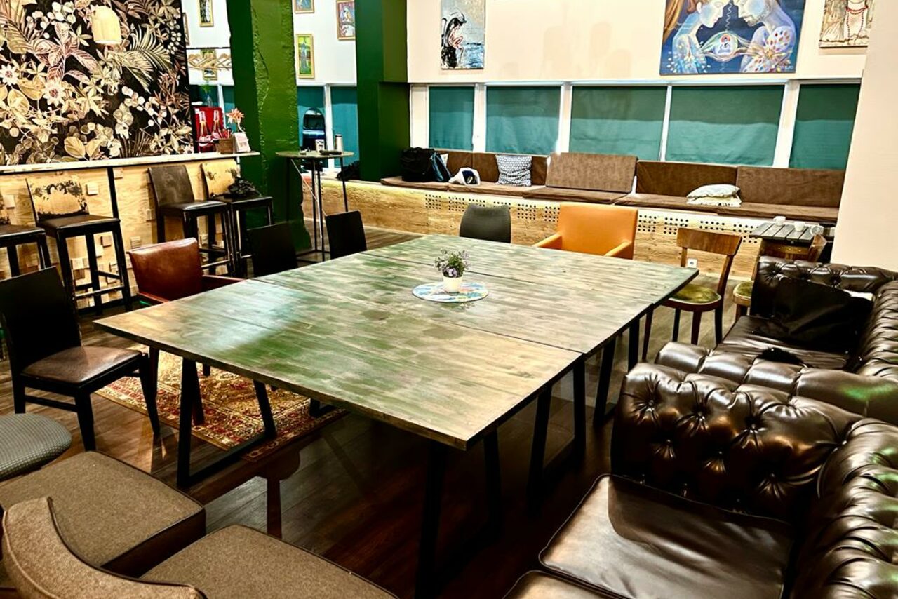 Арендовать Лофт для вечеринок с коктейльным баром 