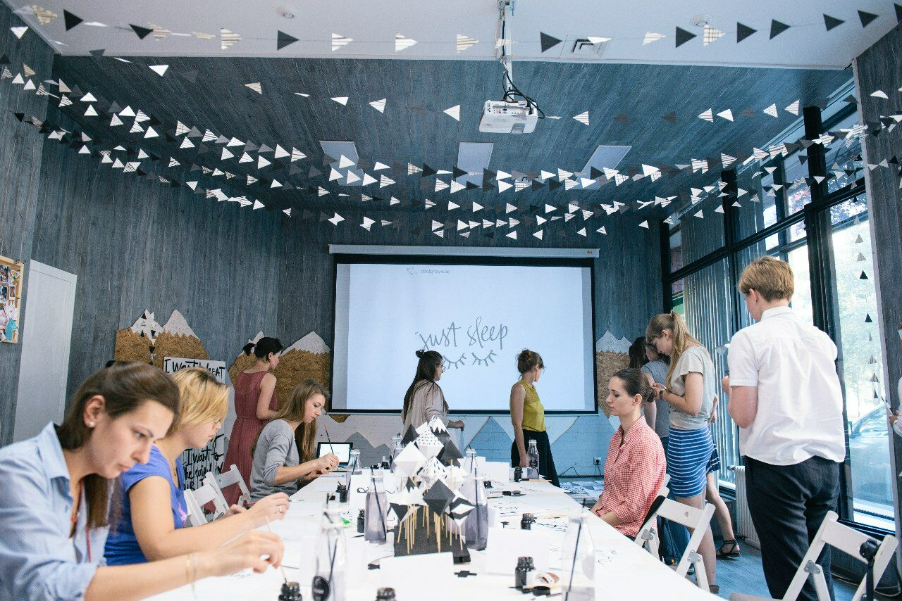 Арендовать Стильный лофт для деловых и творческих мероприятий 