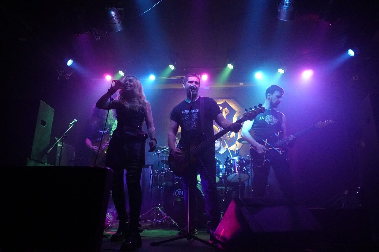 Арендовать Pulse Club(Клуб Пульс). Концертная площадка с оборудованием