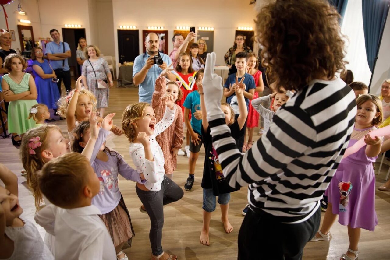 Арендовать Only You. Белый лофт с верандой