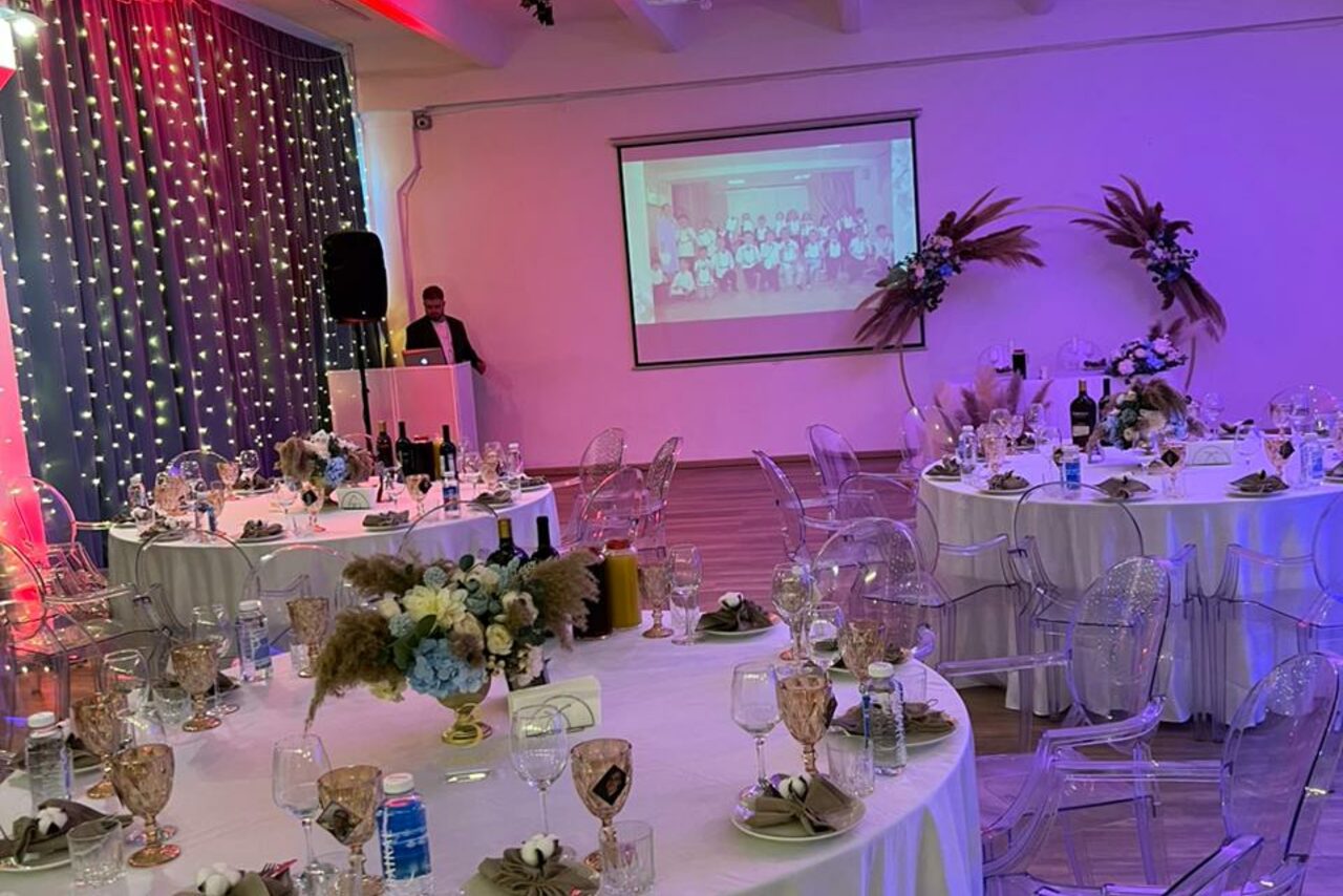 Арендовать Only You. Белый лофт с верандой