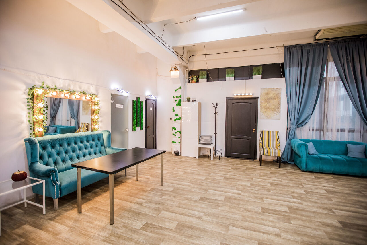 Арендовать Only You. Белый лофт с верандой