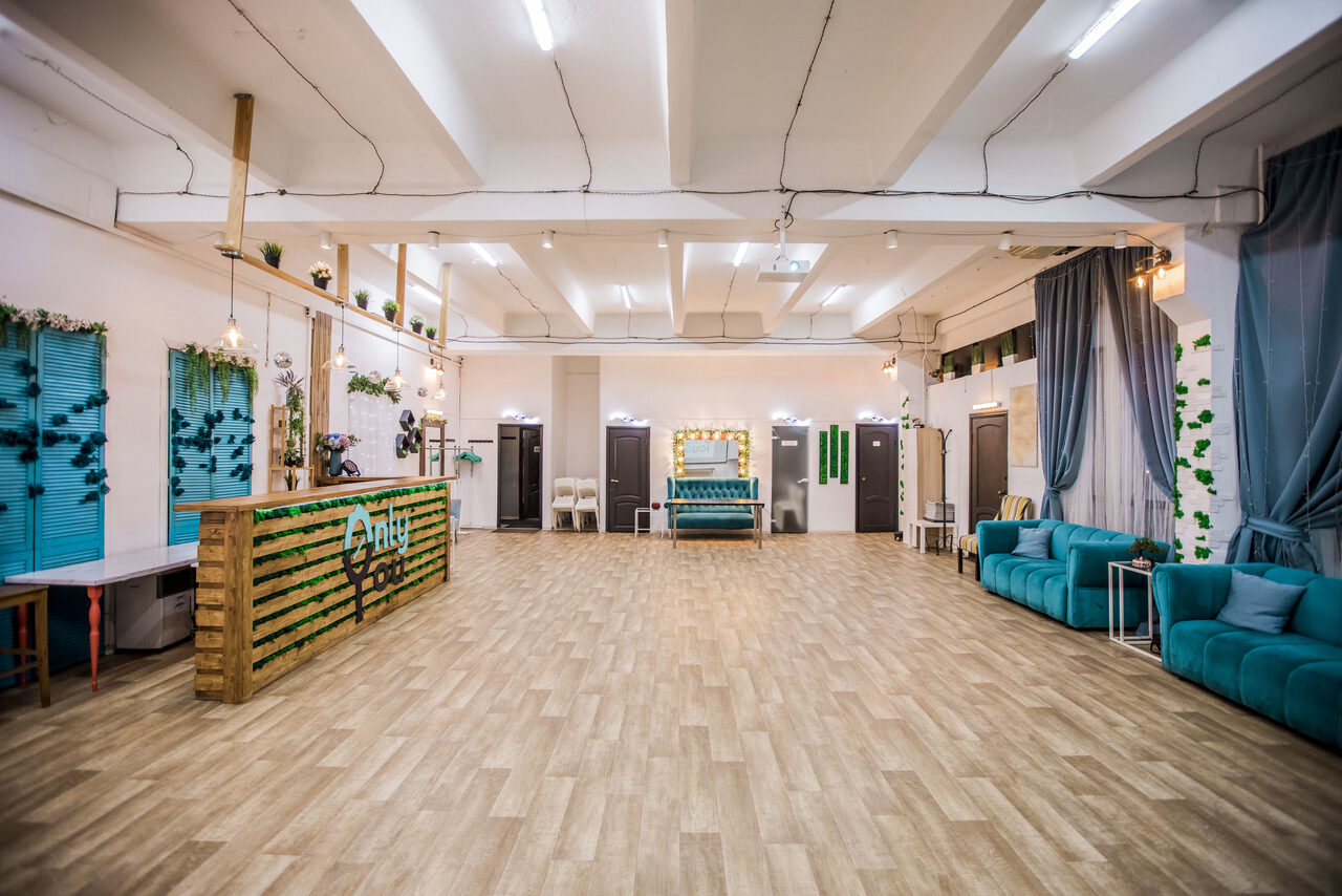 Арендовать Only You. Белый лофт с верандой