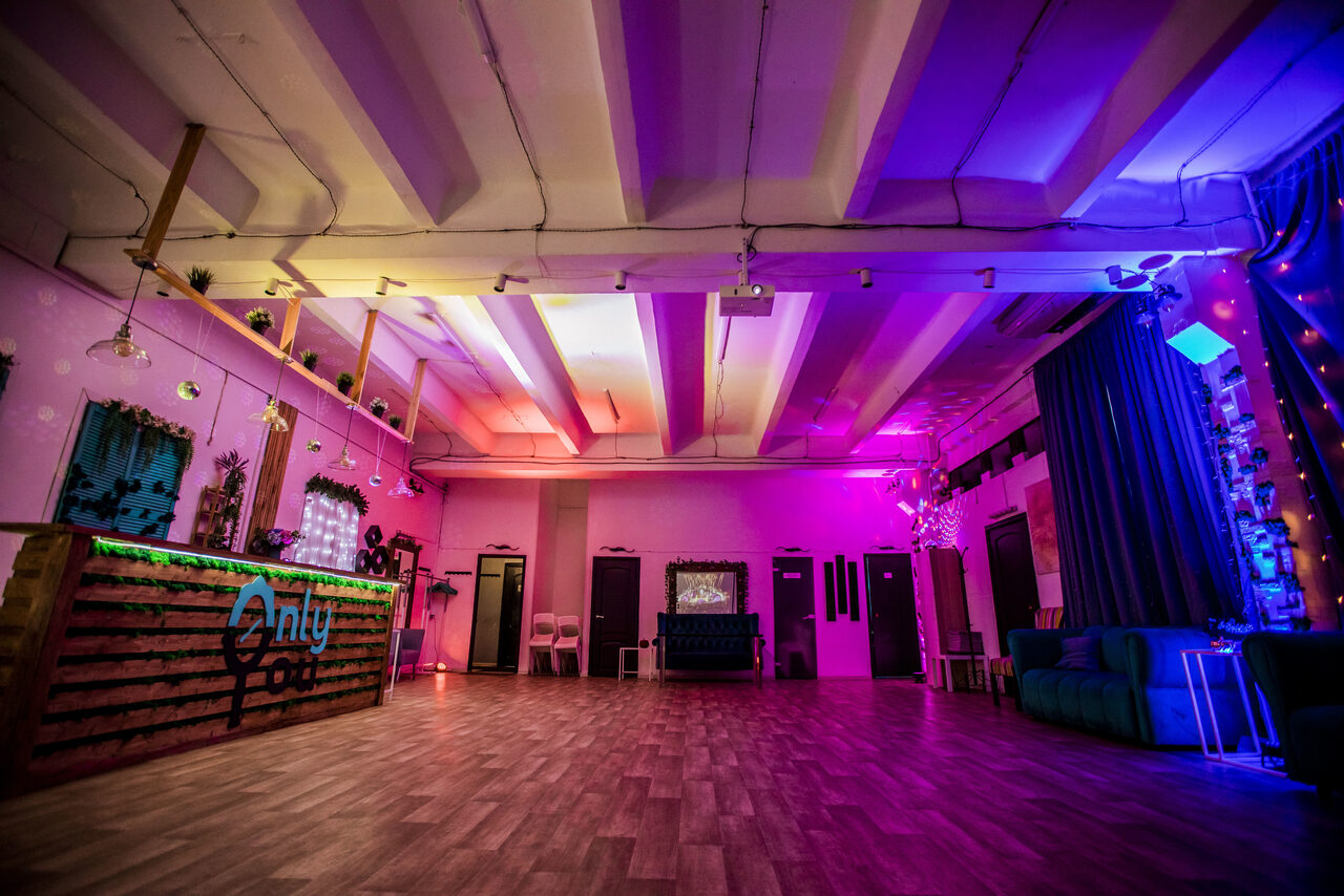 Арендовать Only You. Белый лофт с верандой