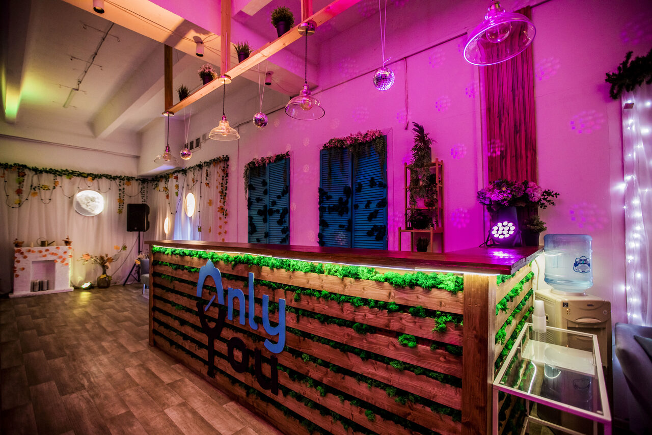 Арендовать Only You. Белый лофт с верандой