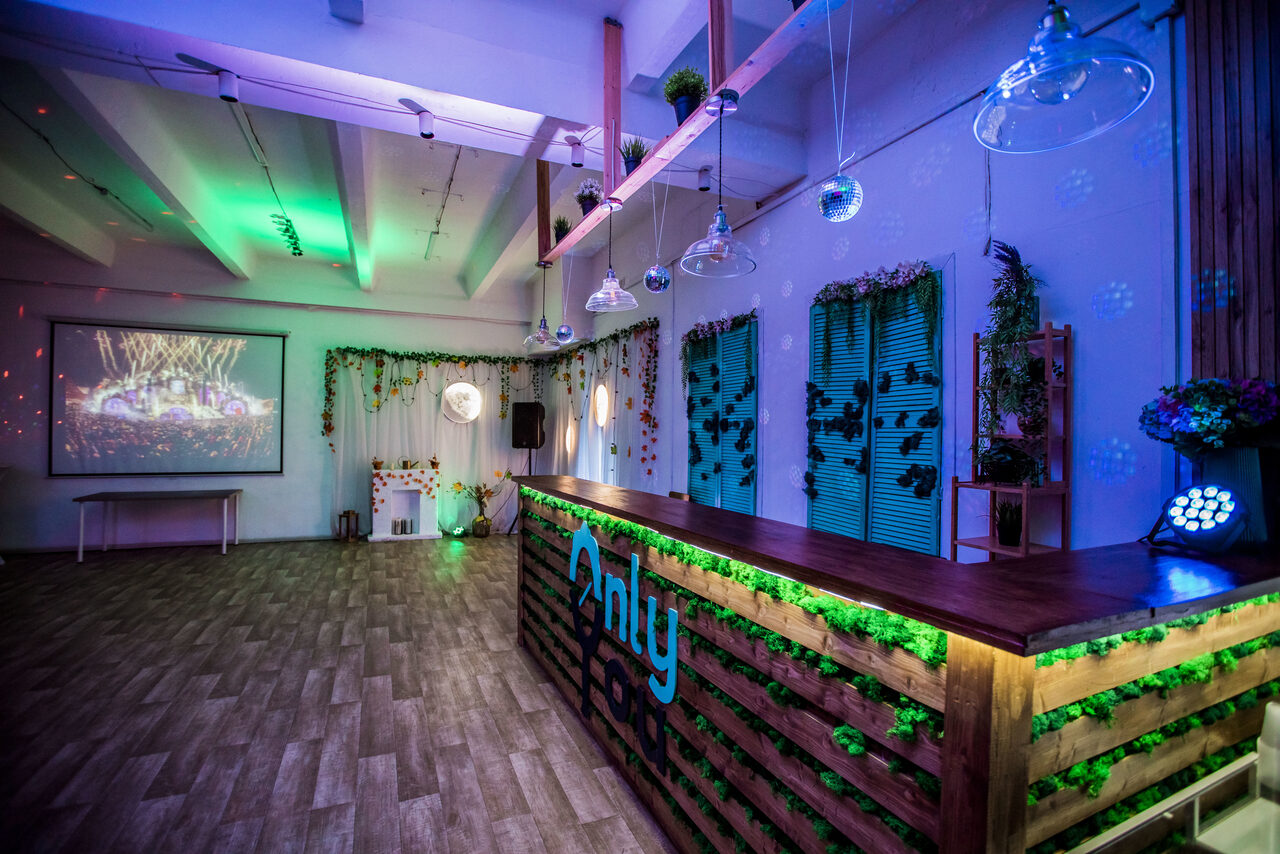 Арендовать Only You. Белый лофт с верандой