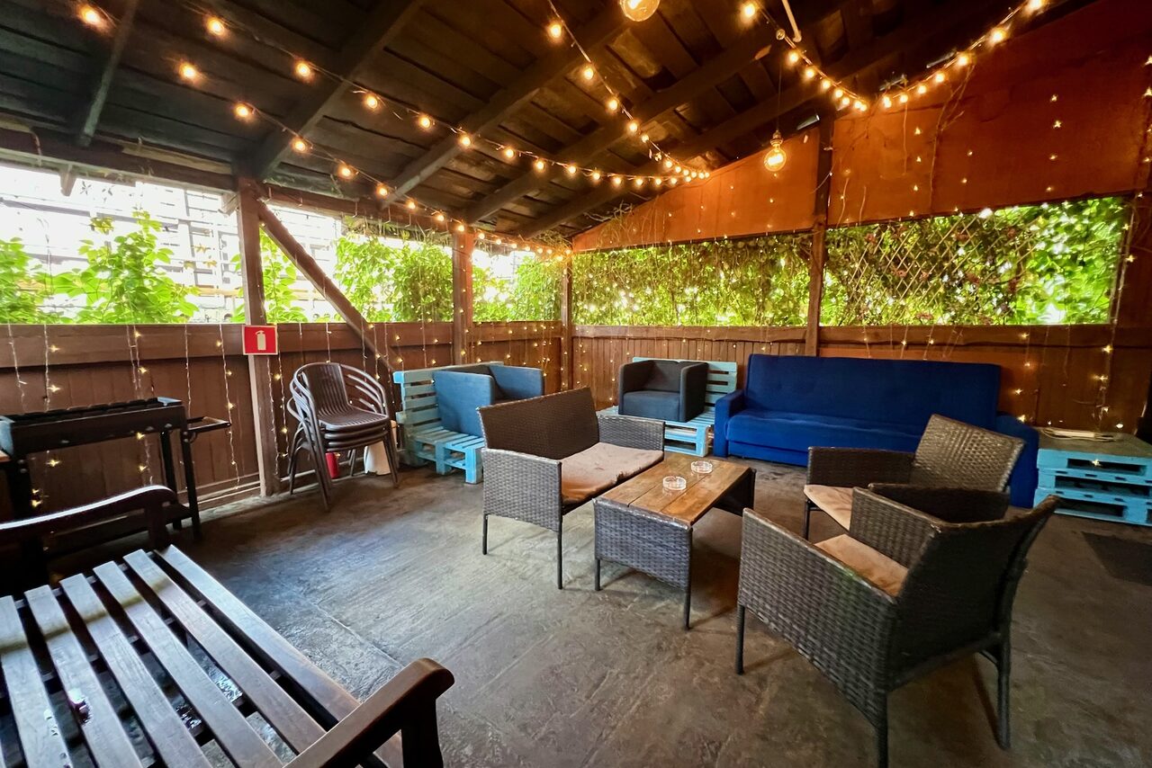 Арендовать Only You. Белый лофт с верандой