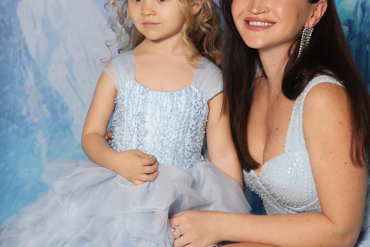 Арендовать Белый лофт с окнами в пол для детских праздников